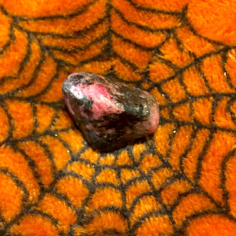 NEW🔮Rhodonite crystal, small in size, black and pink coloring.